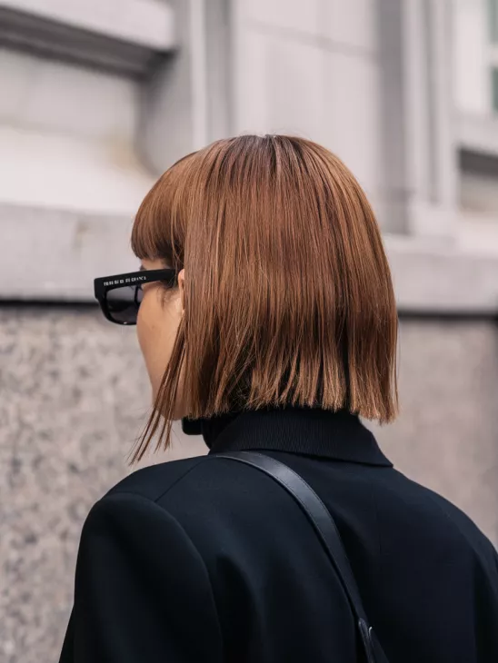 The Back View Of A Person With Shoulder Length Bro Vmyzzovmqjm Vgeekqk61w Nqtjjiquqemiyu8zfngp9g